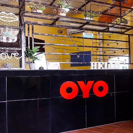 Super Oyo 90516 Hotel Night Queen Salak Tinggi セパン エクステリア 写真