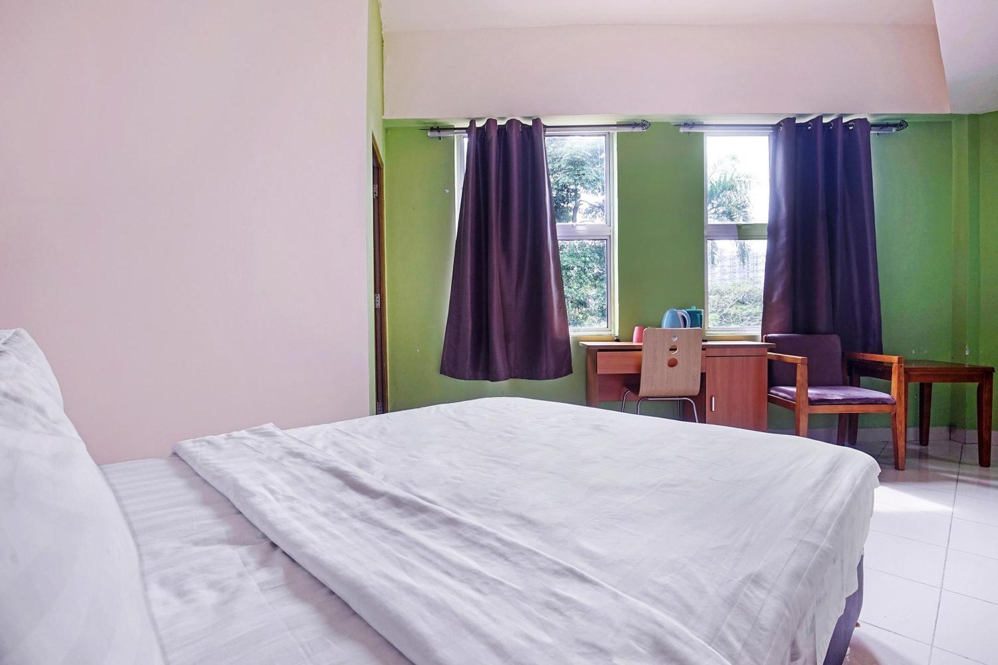 Hotel Night Queen Salak Tinggi セパン エクステリア 写真